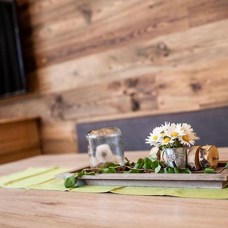 Unterlutaschg-Chalet Appartement Am Hof Slingia ภายนอก รูปภาพ