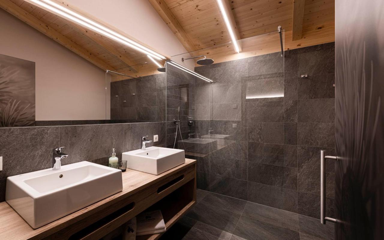 Unterlutaschg-Chalet Appartement Am Hof Slingia ภายนอก รูปภาพ