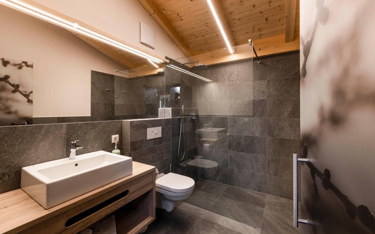 Unterlutaschg-Chalet Appartement Am Hof Slingia ภายนอก รูปภาพ
