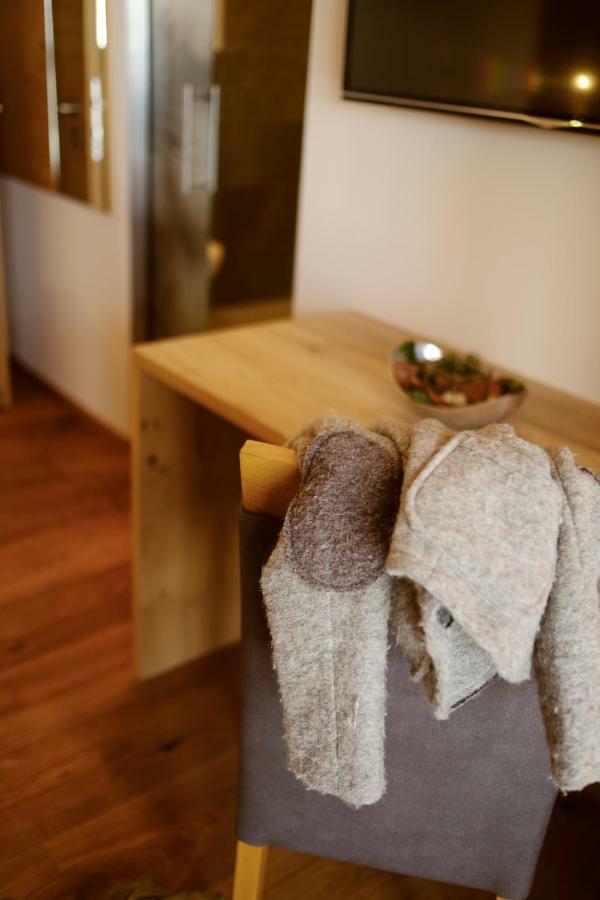 Unterlutaschg-Chalet Appartement Am Hof Slingia ภายนอก รูปภาพ